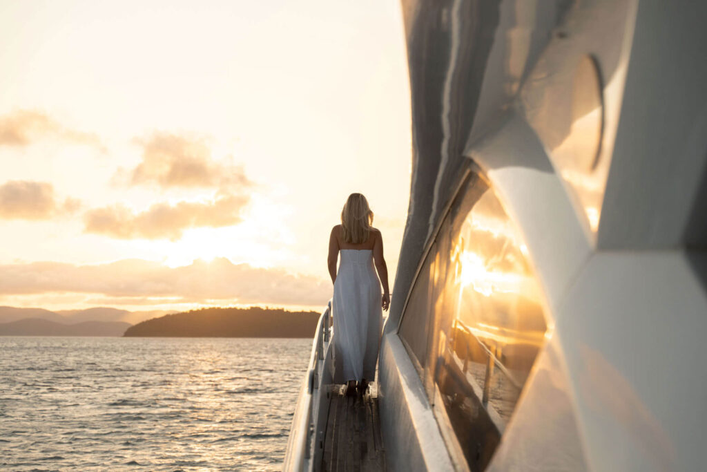 alani experience whitsundays yacht sunset