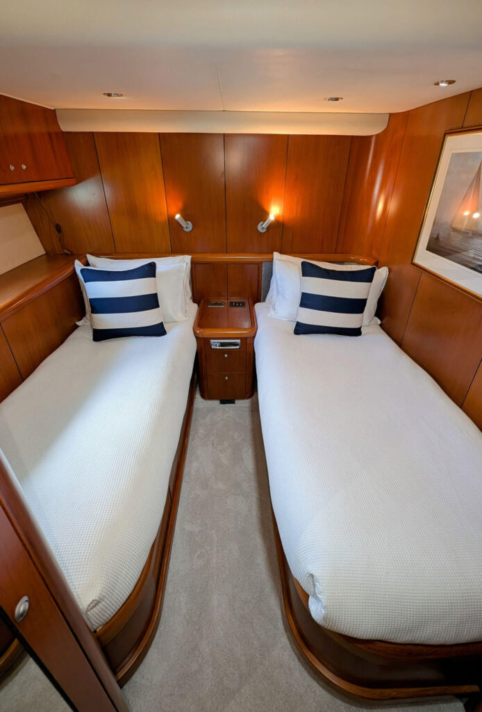 alani experience Whitsundays yacht accomodation
